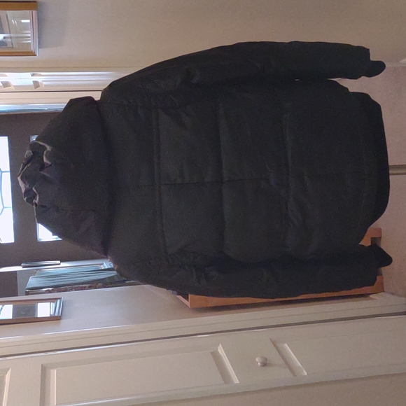 Eitie Paris black puffer/ ski jacket with snap off sleeves size 6 - Picture 6 of 16